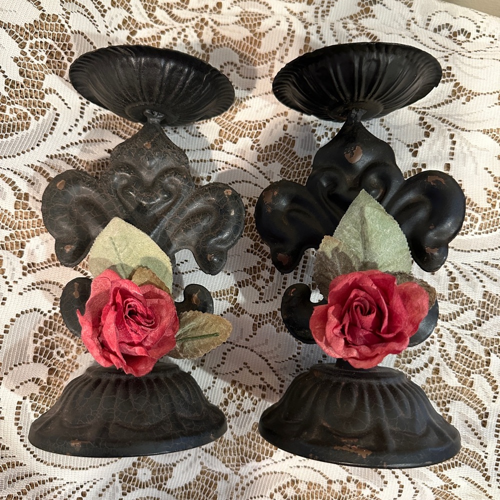 VINTAGE Fleur de Lis Candle Holder Set - Picture 5 of 9